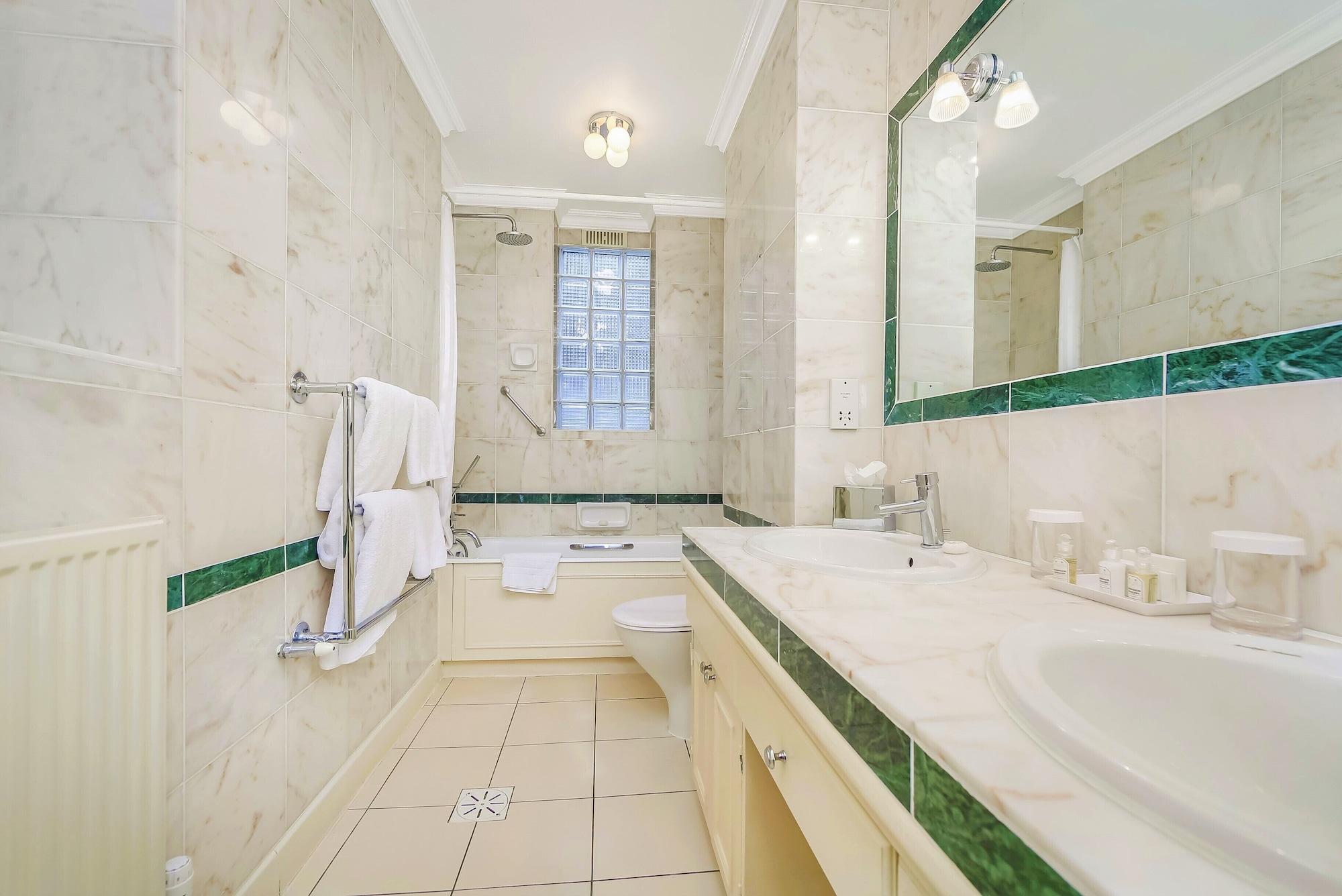 44 Curzon Street By Mansley 4* Londra